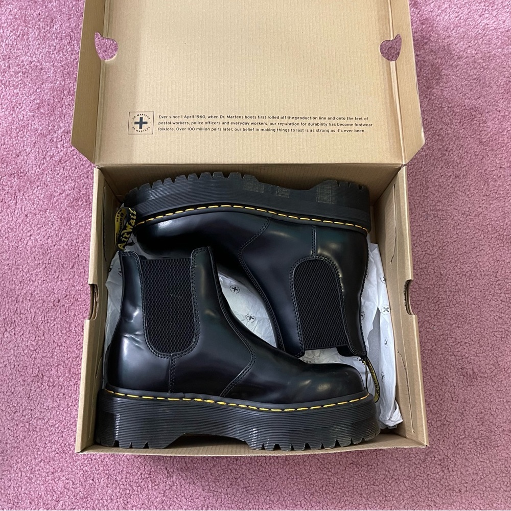 Dr Marten Platform Chelsea Boots